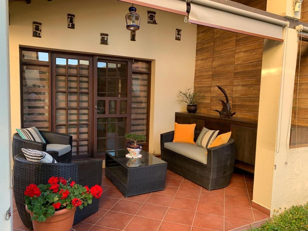 Apartamento Con Jardin Cochabamba Exterior photo